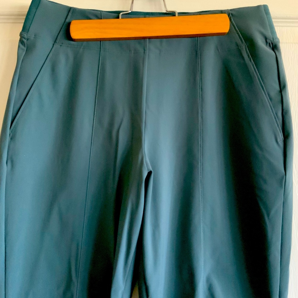 Athleta Cosmic Kick Flare Pants sz.6P